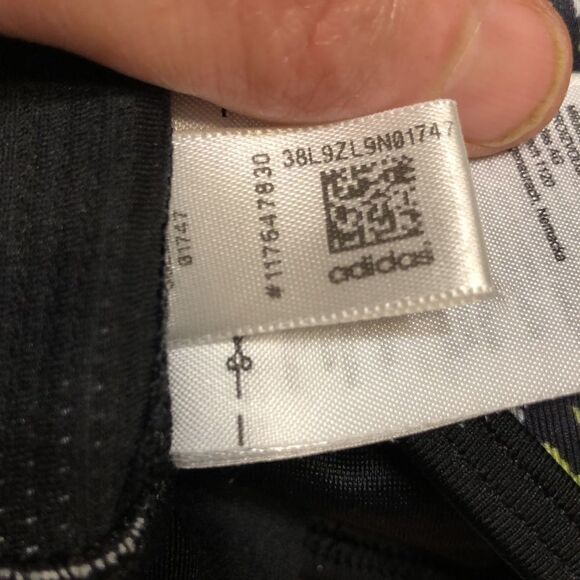 Adidas Techfit Sports Bra Size Small, Like New! - Picture 5 of 5